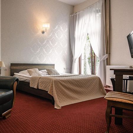 Hotel Korona リブニク エクステリア 写真