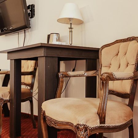 Hotel Korona リブニク エクステリア 写真